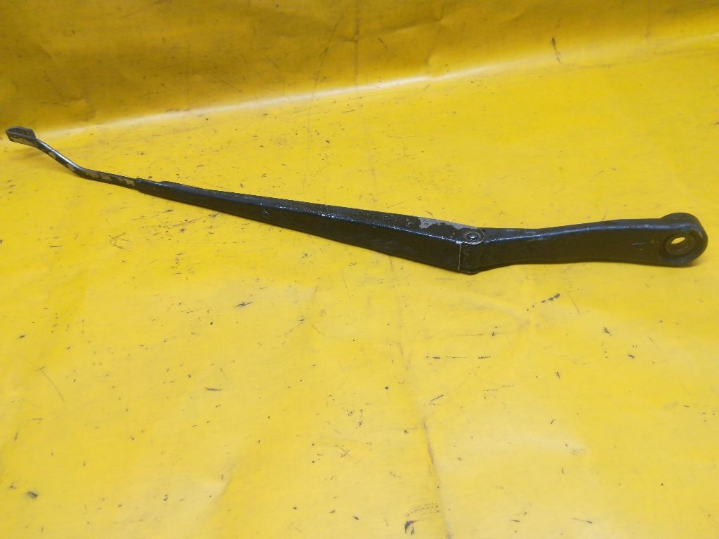 Щеткодержатель к Nissan Almera 1996