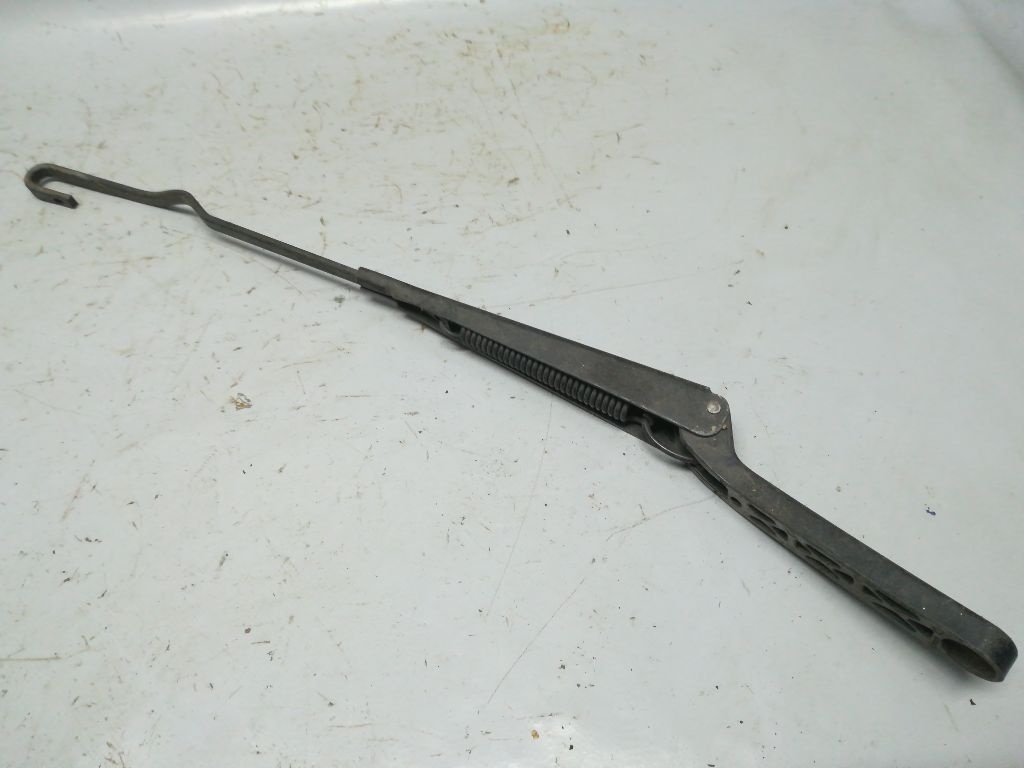 Щеткодержатель к Renault 19 1992