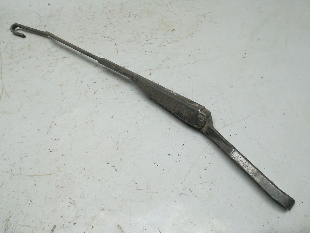 Щеткодержатель к Renault 19 1990