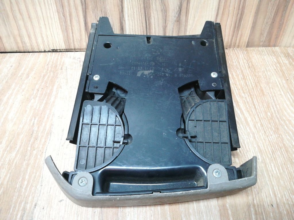 Подстаканник к Dodge Caravan 2003