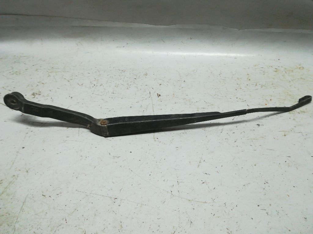 Щеткодержатель к Mazda 6 2004