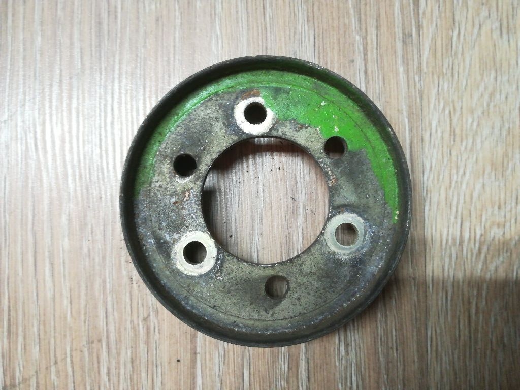 Шкив помпы к Renault 19 1997