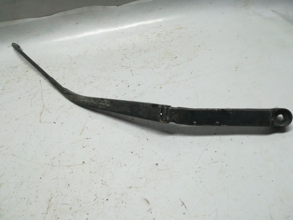 Щеткодержатель к Mazda 6 2003