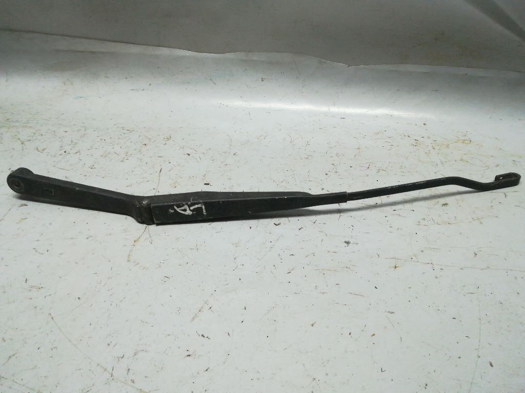 Щеткодержатель к Hyundai Lantra 1993