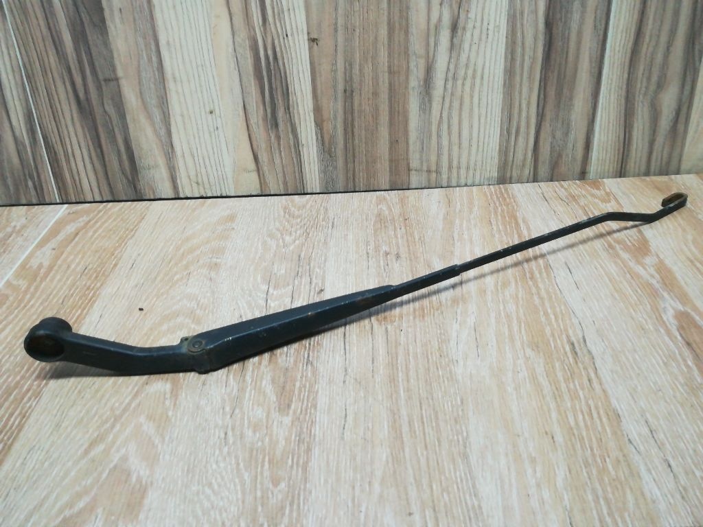 Щеткодержатель к Kia Shuma 1999