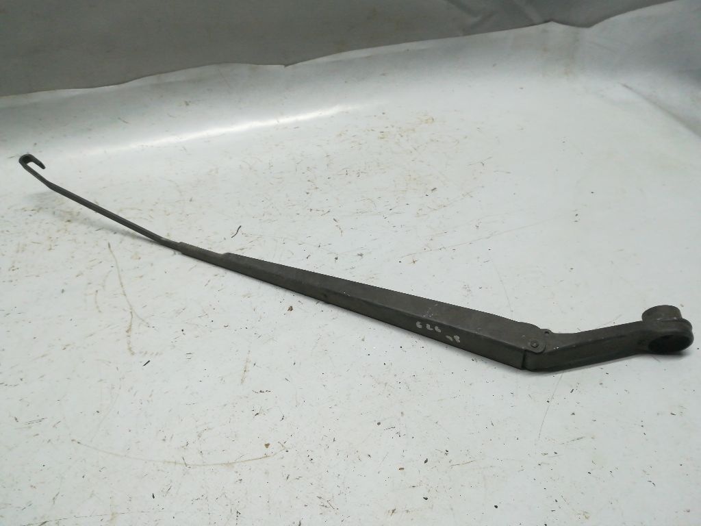 Щеткодержатель к Mazda 626 1998