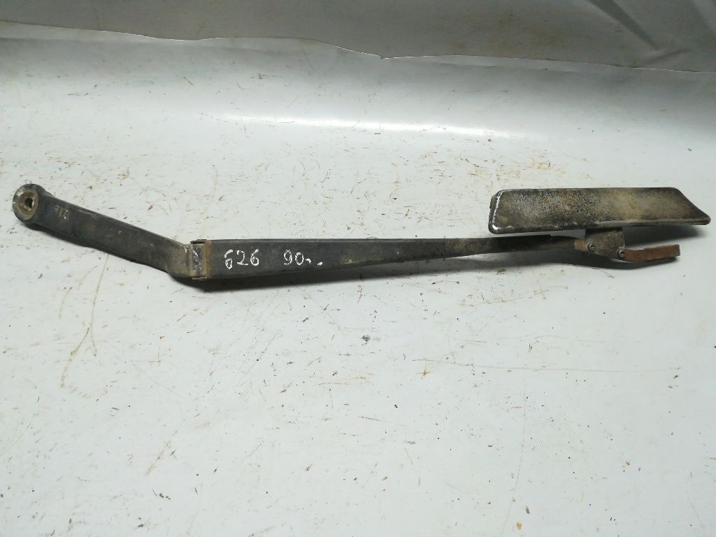 Щеткодержатель к Mazda 626 1990