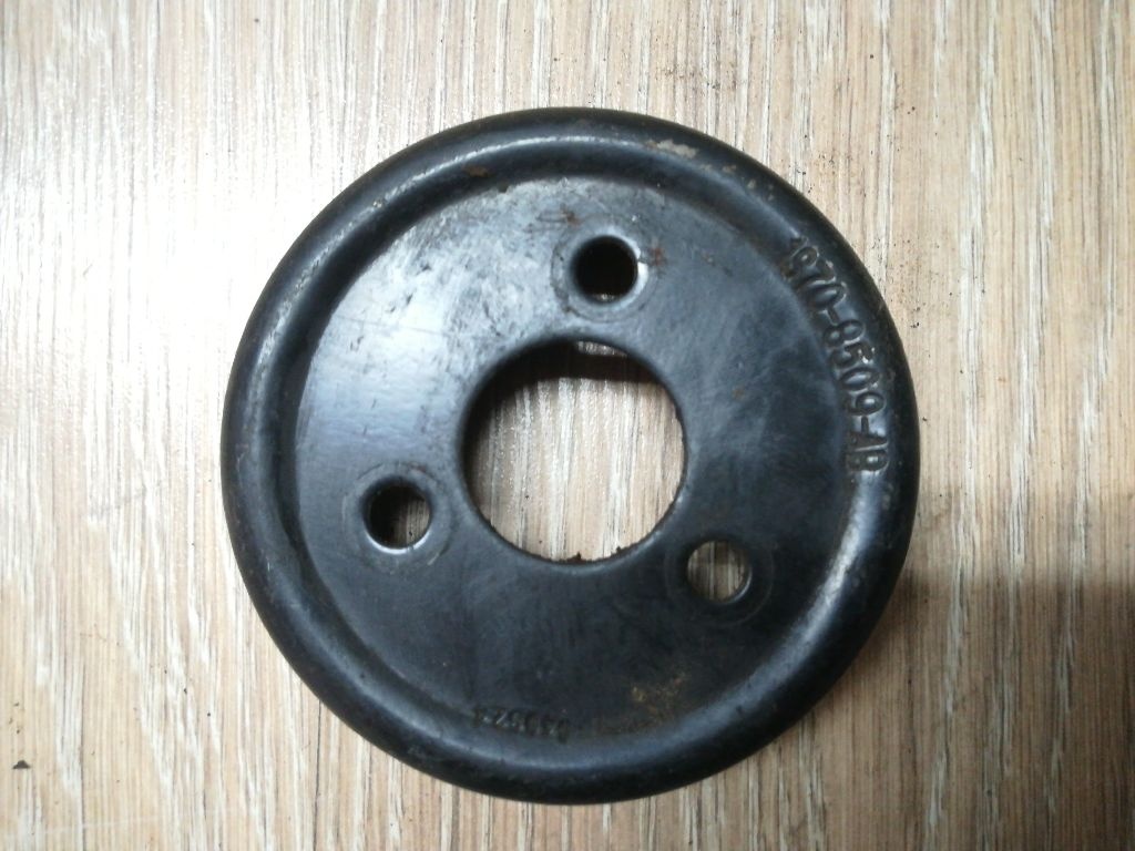 Шкив помпы к Ford Escape 2005