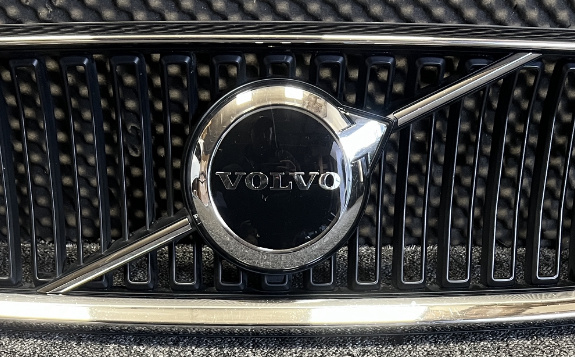 Решетка радиатора к Volvo S60 2018