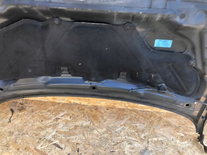 Капот к Nissan Note 2009