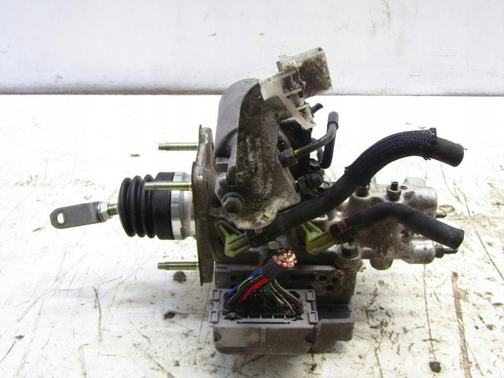 Блок ABS к Toyota Auris 2012