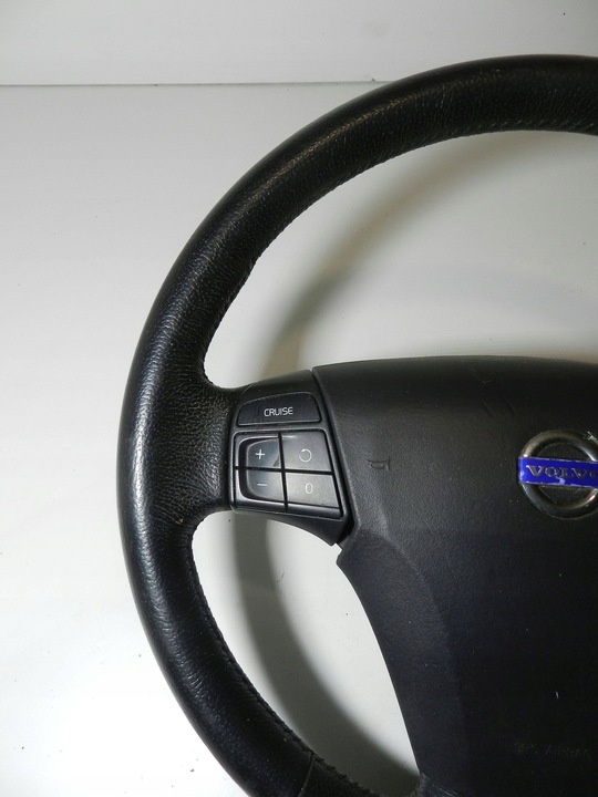 Руль к Volvo S40 2004