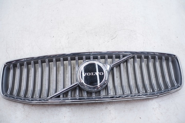 Решетка радиатора к Volvo V90 Cross Country 2020