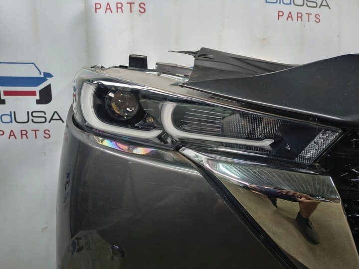 Бампер передний к Mazda 5 2008