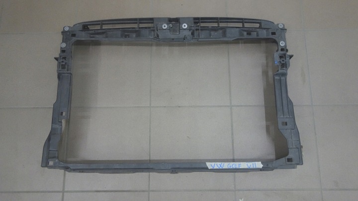 Передняя панель крепления облицовки (телевизор) к Volkswagen Golf GTI 2013