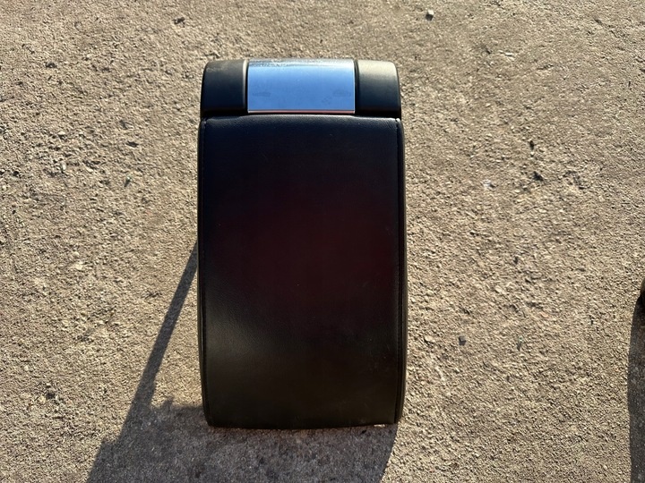 Подлокотник к Volvo S80 2006