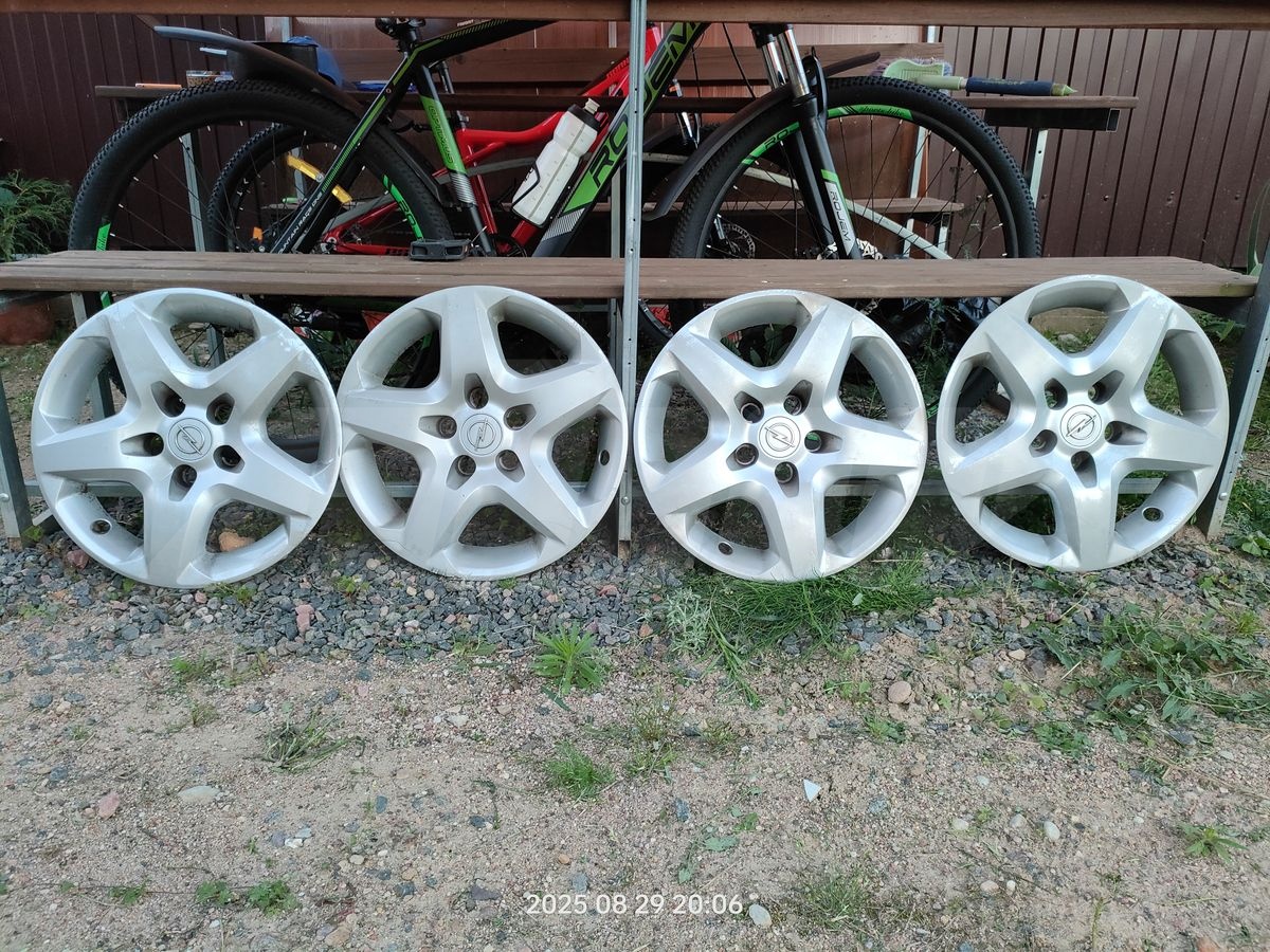 Колпак колеса к Opel Zafira 2008