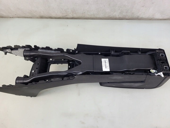 Подлокотник к Volkswagen Passat 2010