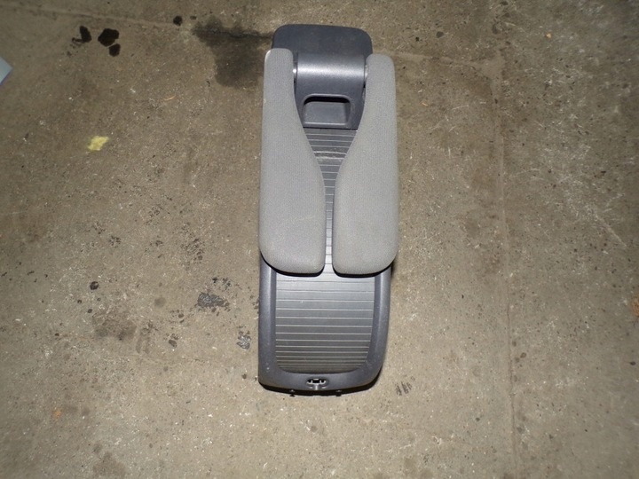 Подлокотник к Renault Scenic 2003