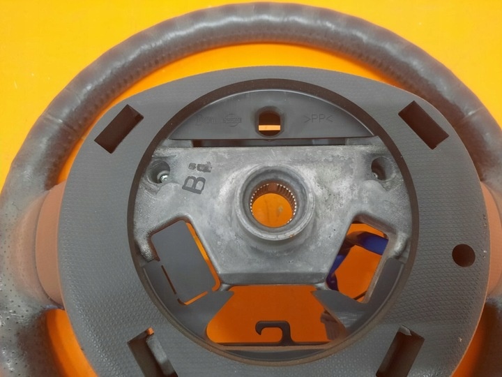 Руль к Nissan Micra 2002