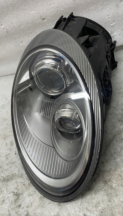 Фара правая к Porsche 911 2004