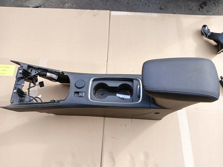 Подлокотник к Opel Astra 2015