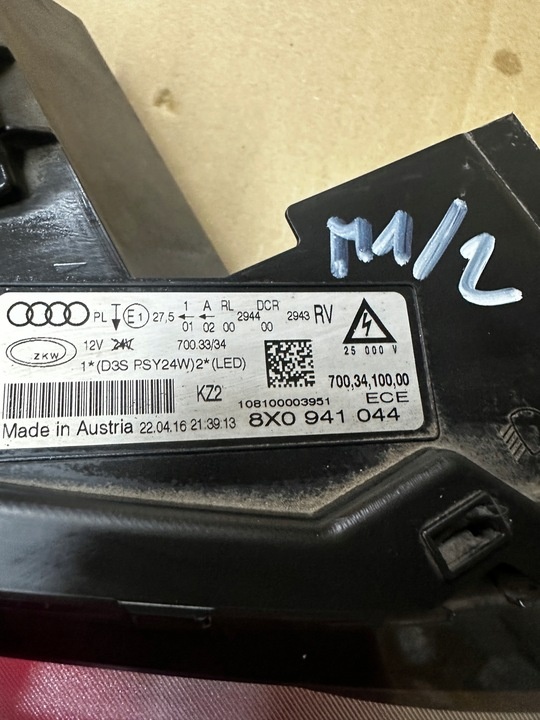 Фара правая к Audi A1 2010