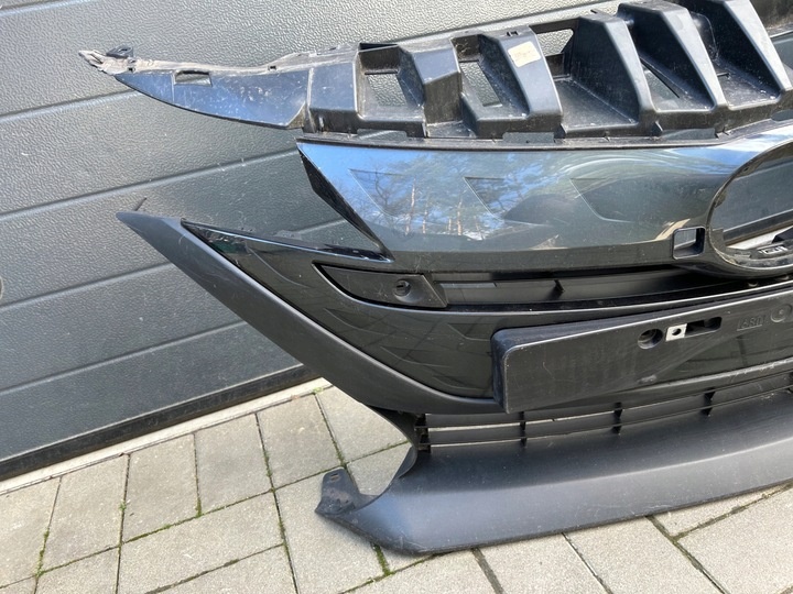 Бампер передний к Toyota Prius Prime 2016