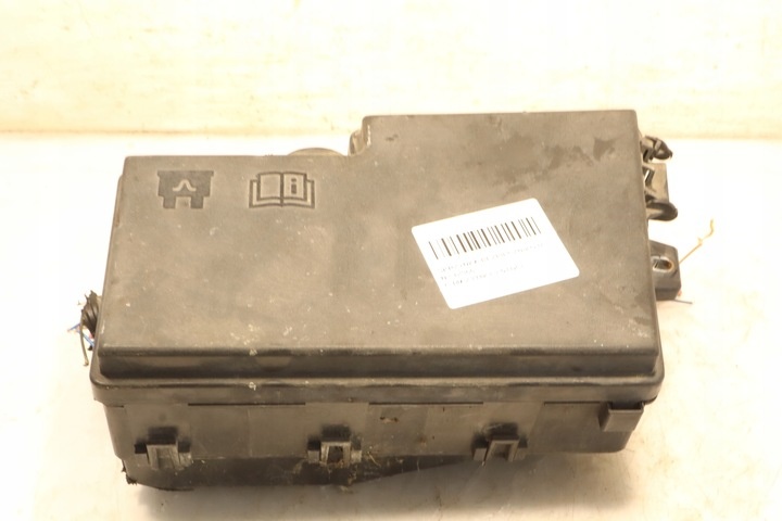 Блок предохранителей к Ford C-MAX 2003