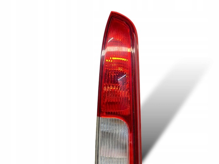 Фонарь задний правый к Ford C-MAX 2003