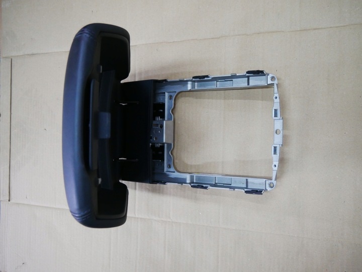 Подлокотник к Audi A8 2010