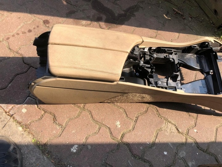 Подлокотник к BMW 5 2009