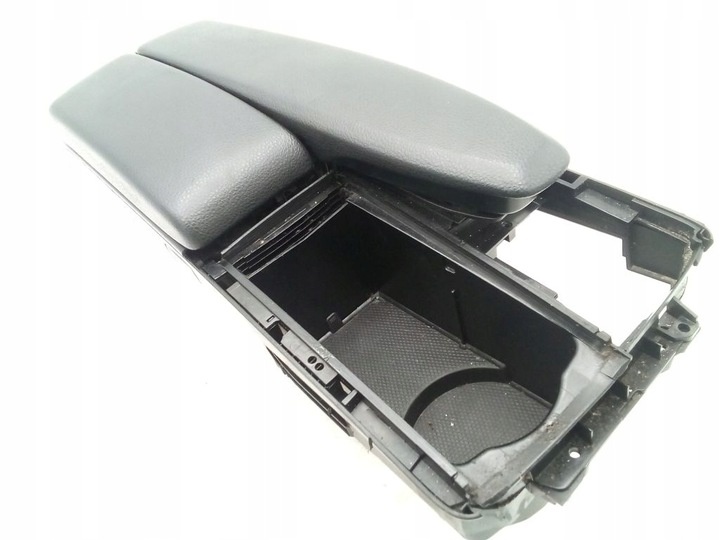 Подлокотник к Mercedes-Benz 100 2007