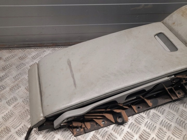 Подлокотник к Audi A8 2010