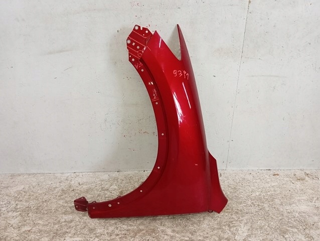Крыло переднее левое к Mazda 5 2005
