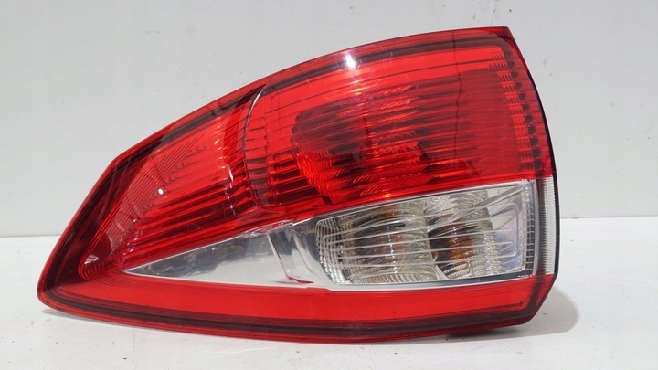 Фонарь задний правый к Ford C-MAX 2010