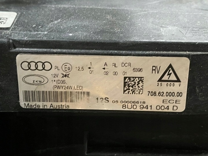 Фара правая к Audi Q3 2011