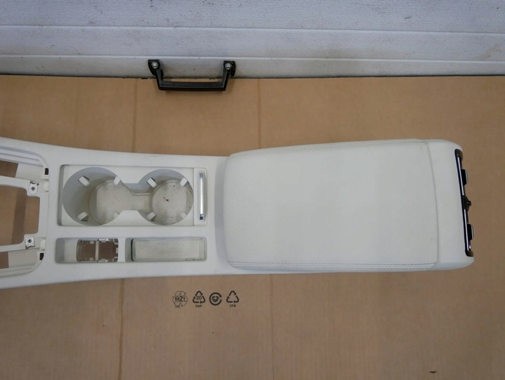 Подлокотник к Volkswagen Passat 2014