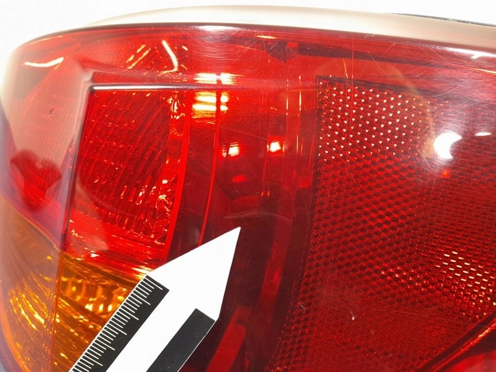 Фонарь задний правый к Lexus IS 2005