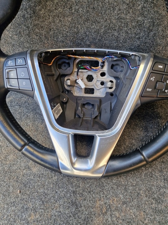 Руль к Volvo V40 2012