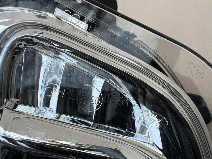 Фара противотуманная правая к Ford Kuga 2019
