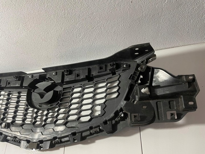 Решетка радиатора к Mazda 5 2005