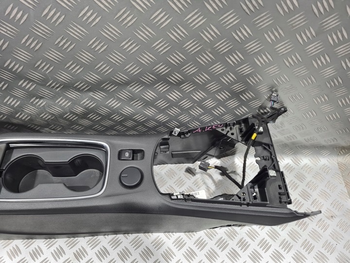 Подлокотник к Opel Astra 2015