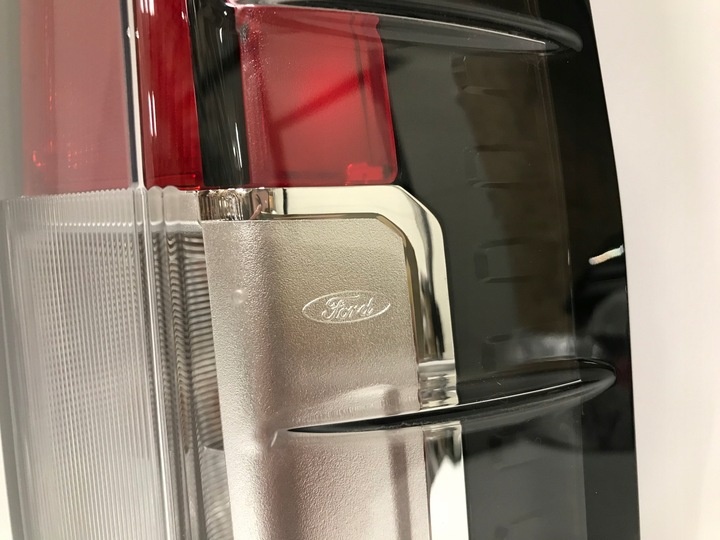 Фонарь задний правый к Ford Transit 2000
