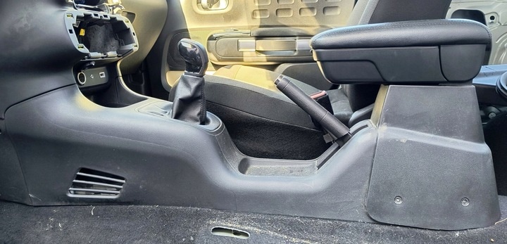 Подлокотник к Citroen C3 2016