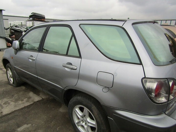 Фонарь задний левый к Lexus RX 1997