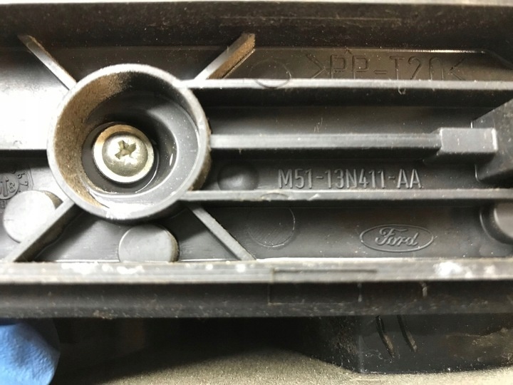 Фонарь задний правый к Ford C-MAX 2003