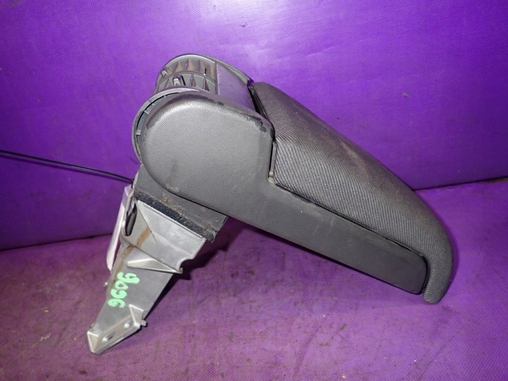 Подлокотник к Opel Vectra 2002