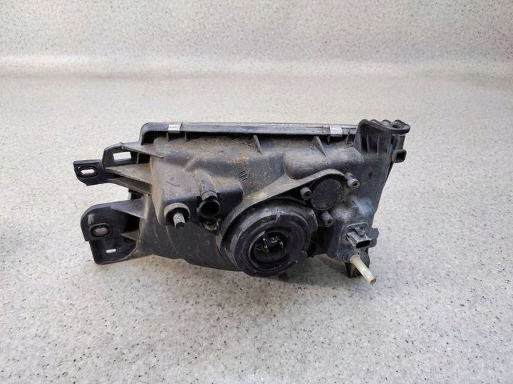 Фара правая к Subaru Forester 1997