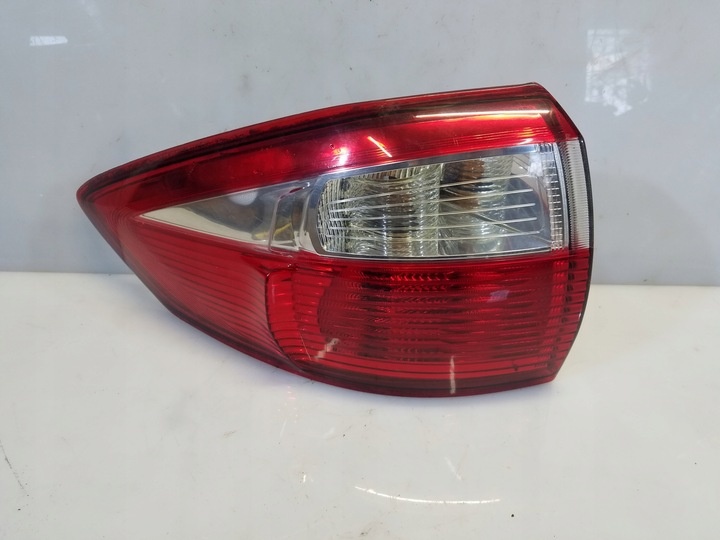 Фонарь задний левый к Ford C-MAX 2010